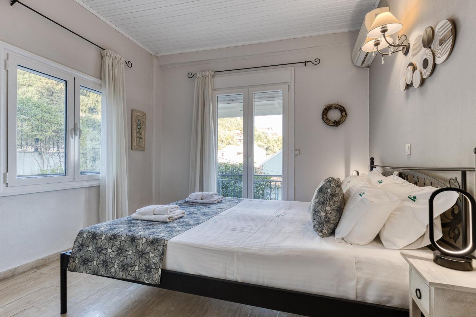 Villa Angeliki By Tsiolis Family Katávolos Exterior photo