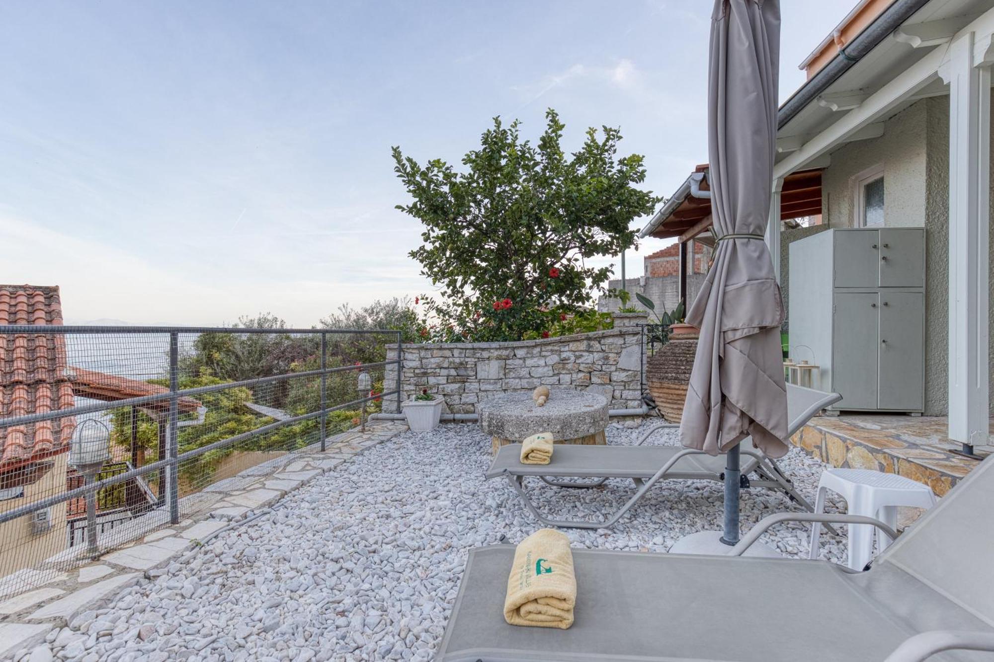 Villa Angeliki By Tsiolis Family Katávolos Exterior photo