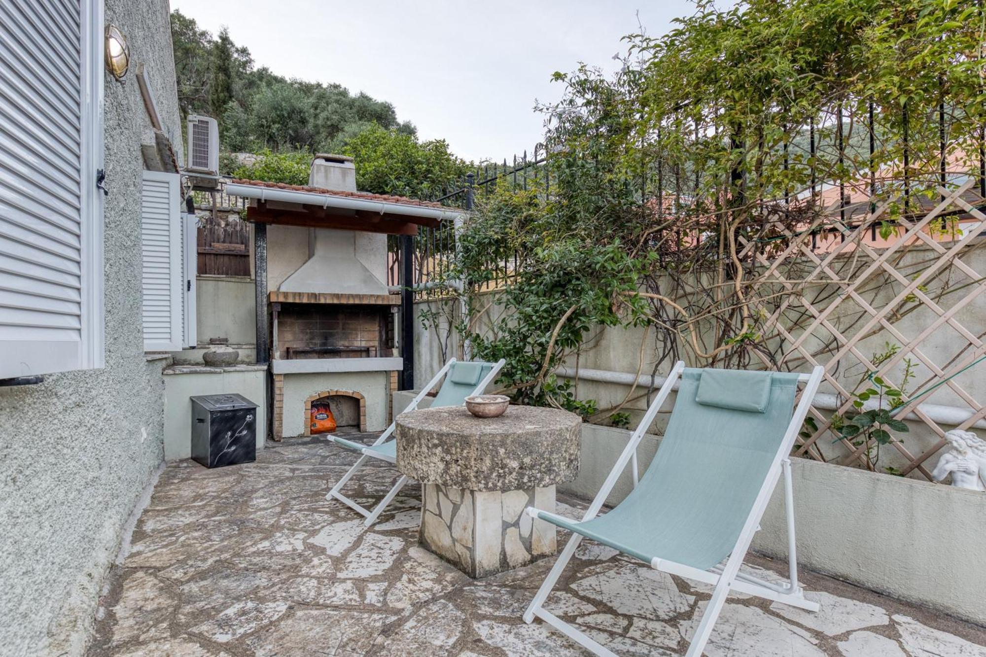 Villa Angeliki By Tsiolis Family Katávolos Exterior photo